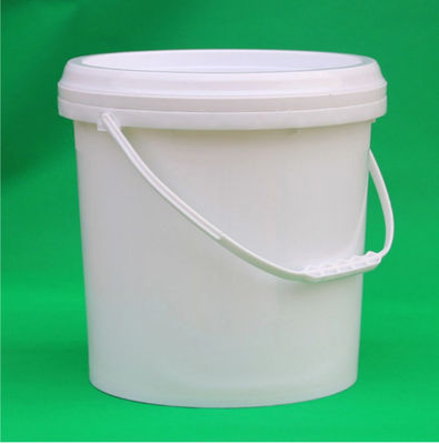 El bidón de aceite plástico durable espesó el cubo plástico cilíndrico 20L con la tapa