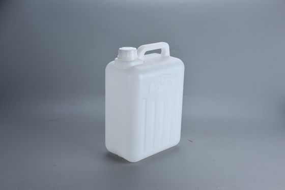 5L Extrusión moldeada por soplado de plástico Jerry puede color blanco y espesor de pared de 2 mm para la durabilidad